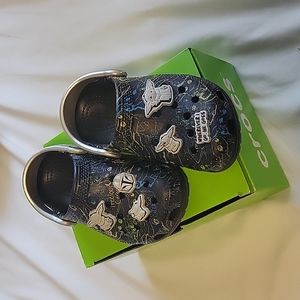 9T Yoda star war crocs